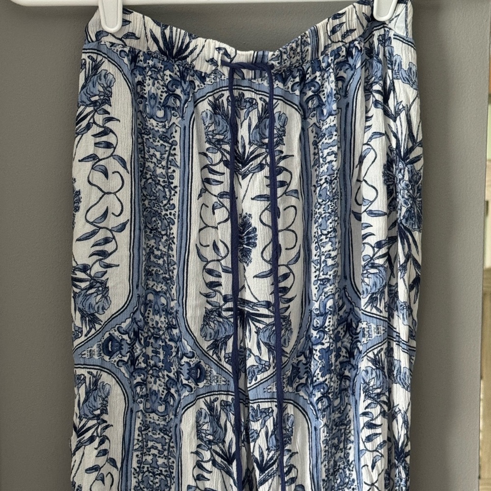 South Moon Under Blue and White Patterned Pants